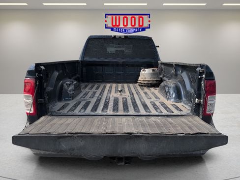 Used 2023 RAM 3500 Tradesman w/ Chrome Appearance Group AWD/4WD image 9