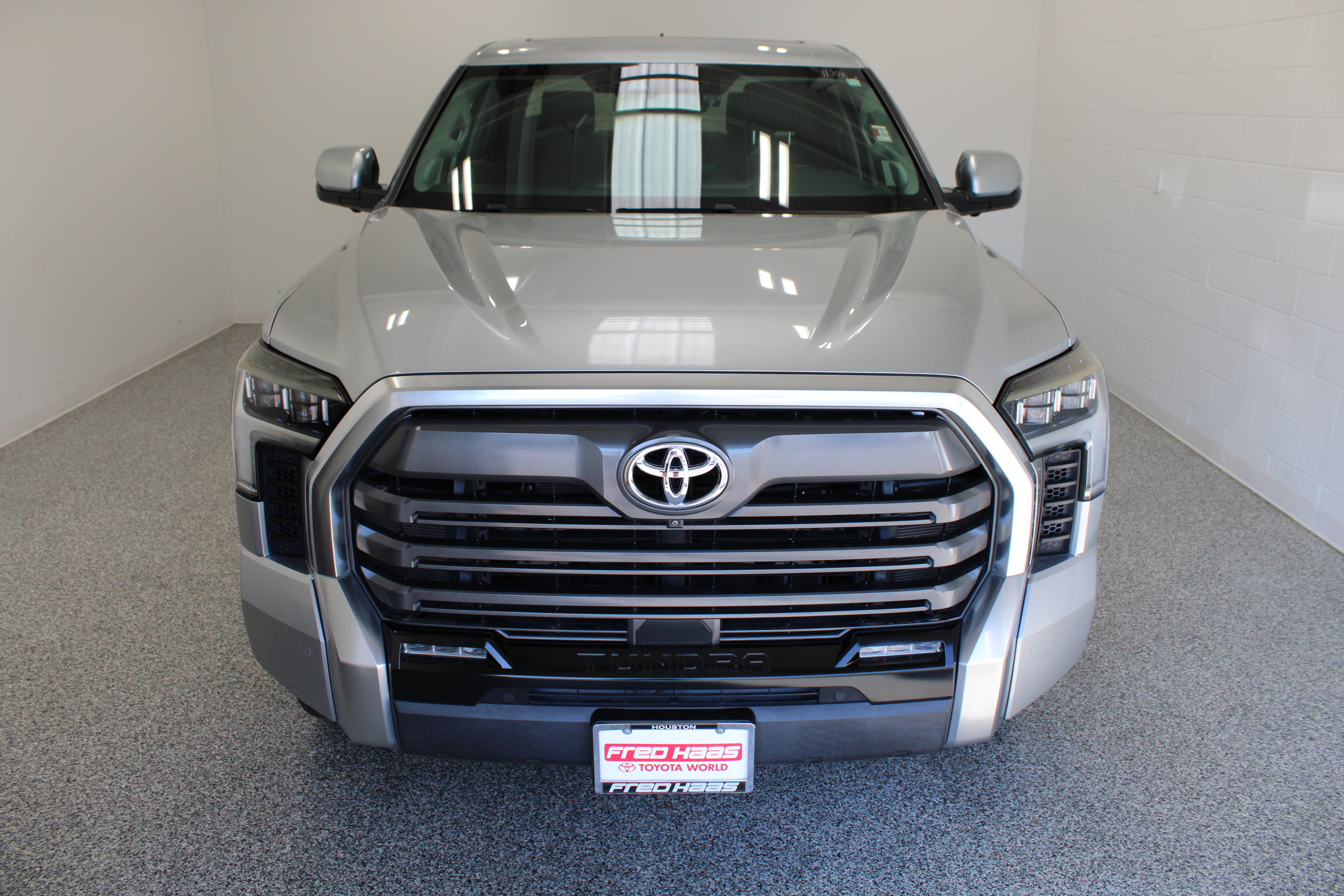 Used 2022 Toyota Tundra Limited AWD/4WD image 3