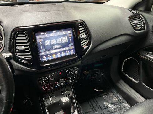 Used 2020 Jeep Compass Limited FWD image 18