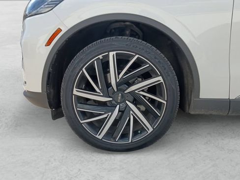 Used 2025 Lincoln Aviator Reserve w/ Equipment Group 201A AWD/4WD image 23