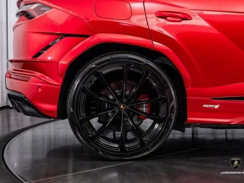Used 2024 Lamborghini Urus S AWD/4WD image 22
