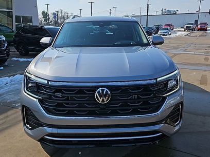 New 2026 Volkswagen Atlas SEL Premium R-Line