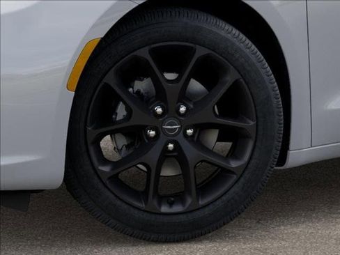 New 2026 Chrysler Pacifica Select w/ S Appearance Package FWD image 8
