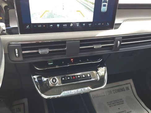 Used 2025 Lincoln Corsair FWD image 17