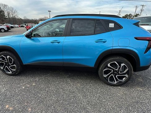 New 2026 Chevrolet Trax RS w/ Sunroof Package image 8