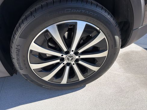 Used 2022 Mercedes-Benz GLB 250 image 10