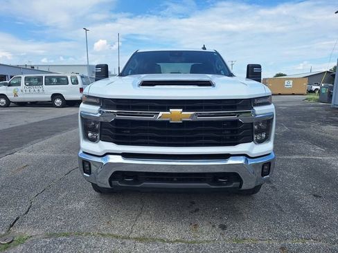 Used 2026 Chevrolet Silverado 2500 LT AWD/4WD image 9