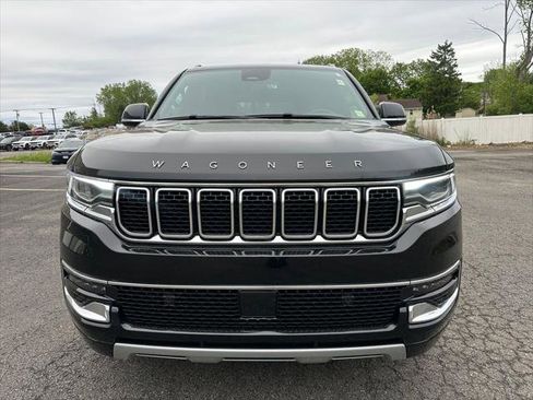 Certified 2024 Jeep Wagoneer Series II w/ Flexible Seating Group AWD/4WD image 13