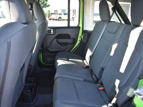Used 2025 Jeep Wrangler Unlimited Sport AWD/4WD image 15