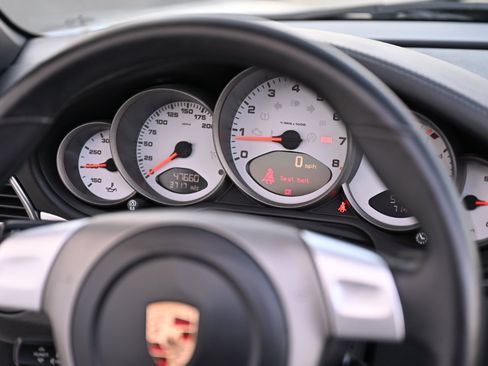 Used 2005 Porsche 911 Carrera S RWD image 23