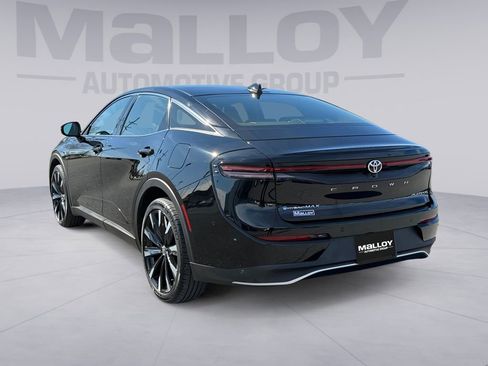 Certified 2024 Toyota Crown Platinum image 3