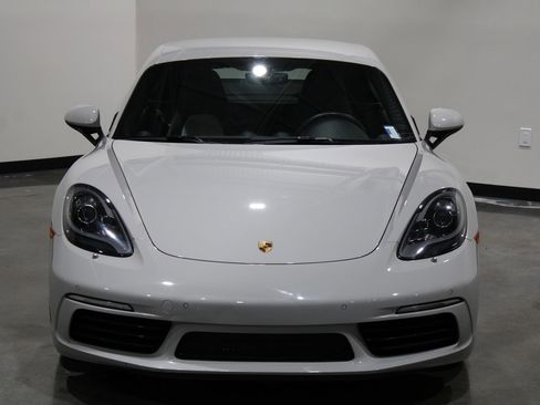 Used 2019 Porsche 718 Cayman image 7