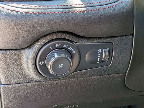 Used 2023 Dodge Durango GT AWD/4WD image 16