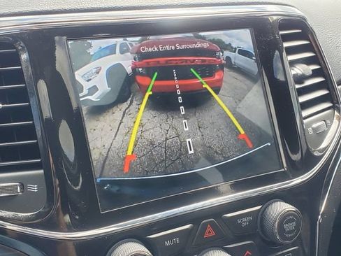 Used 2021 Jeep Grand Cherokee Limited w/ Trailer Tow Group IV AWD/4WD image 19