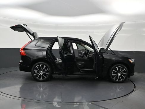 Used 2024 Volvo XC60 B5 Plus AWD/4WD image 32