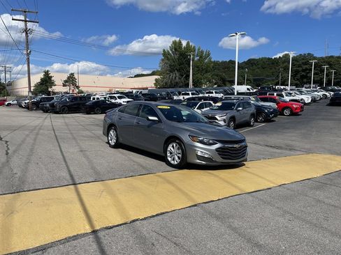 Used 2024 Chevrolet Malibu LT FWD image 7