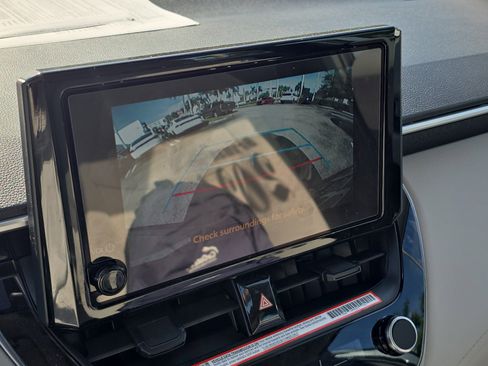 Used 2024 Toyota Corolla Cross L image 22