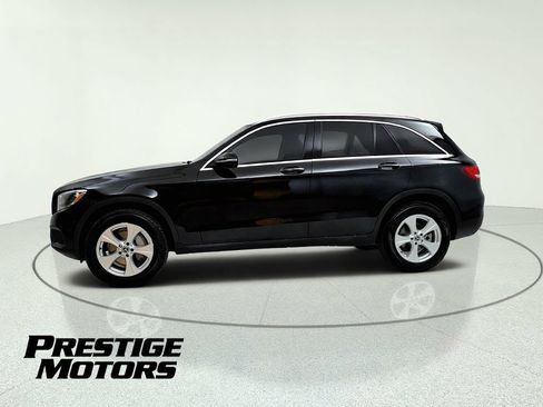 Used 2018 Mercedes-Benz GLC 300 4MATIC image 4