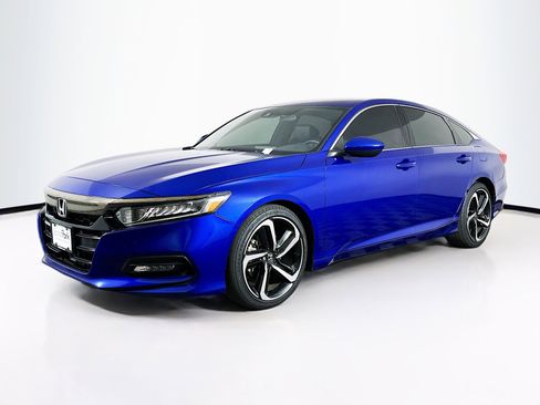 Used 2018 Honda Accord Sport image 3