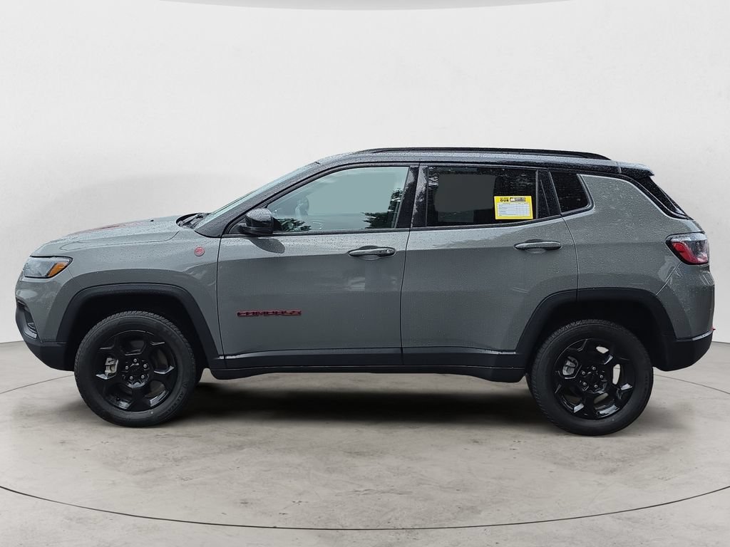 Used 2024 Jeep Compass Trailhawk AWD/4WD image 8