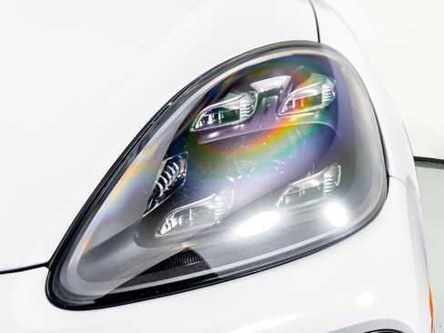 Used 2023 Porsche Cayenne Turbo w/ Premium Package Plus (PI3) image 24