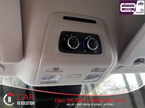 Used 2023 Ford Transit 350 XLT image 29