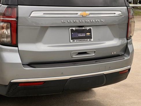 Used 2024 Chevrolet Suburban LT AWD/4WD image 7