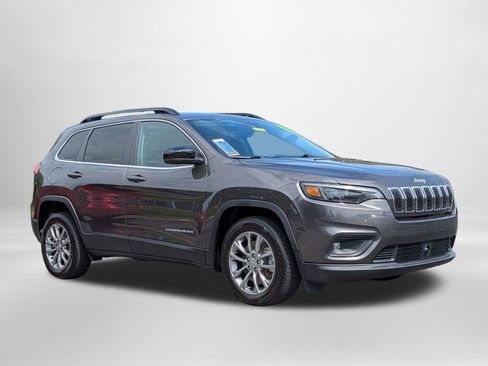 Used 2022 Jeep Cherokee Latitude Lux FWD image 2