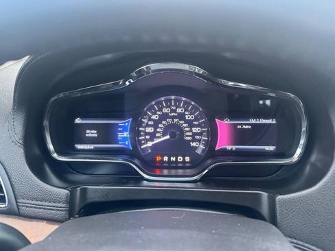 Used 2014 Lincoln MKT AWD w/ Equipment Group 201A image 20