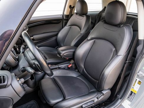 Used 2019 MINI Cooper S w/ Signature Upholstery Package FWD image 21