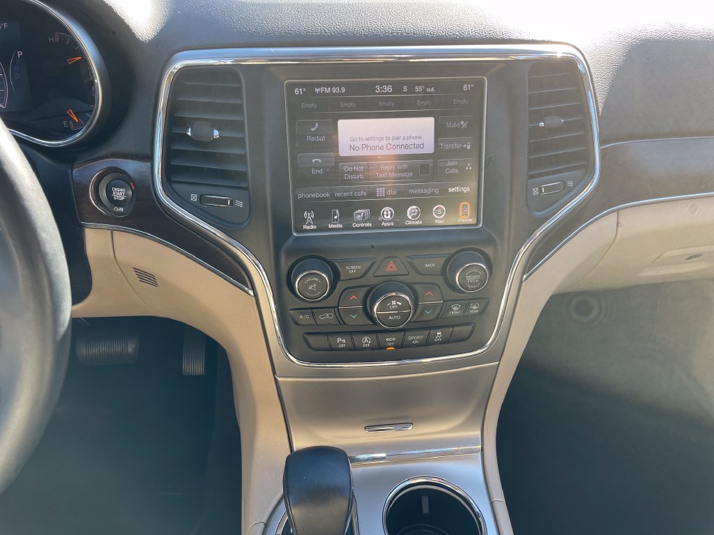 Used 2017 Jeep Grand Cherokee Limited AWD/4WD image 18