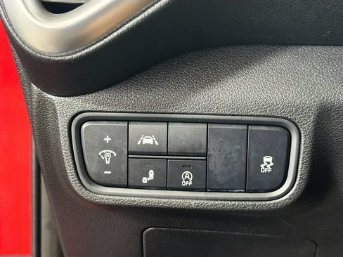 Used 2022 Kia Soul LX w/ Technology Package FWD image 12