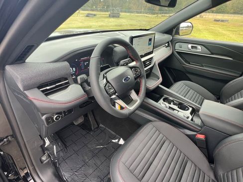 New 2026 Ford Explorer ST-Line w/ ST-Line Street Pack image 12
