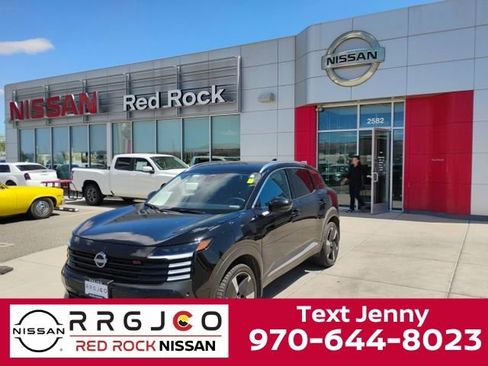 Used 2025 Nissan Kicks SR AWD/4WD image 1