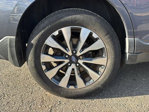 Used 2015 Subaru Outback 2.5i Limited w/ Popular Package #4 image 41