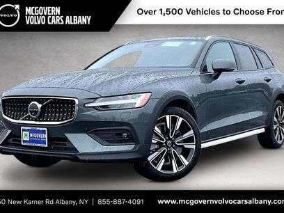 New 2026 Volvo V60 B5 Cross Country Ultra w/ Protection Package Premier