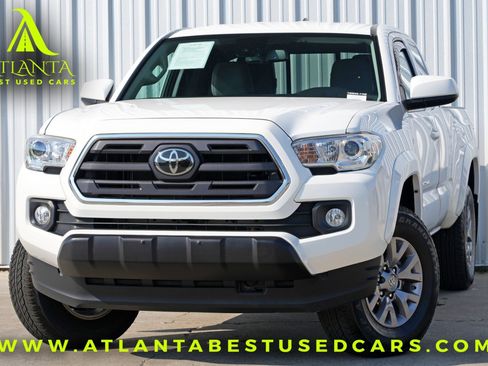 Used 2019 Toyota Tacoma SR5 image 1