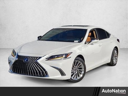 Used 2022 Lexus ES 300h w/ Luxury Package image 1