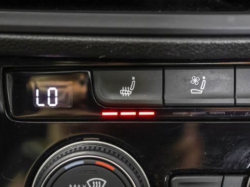 Used 2021 Volkswagen Jetta GLI Autobahn FWD image 31