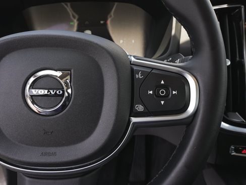 Used 2024 Volvo S60 B5 Core AWD/4WD image 18