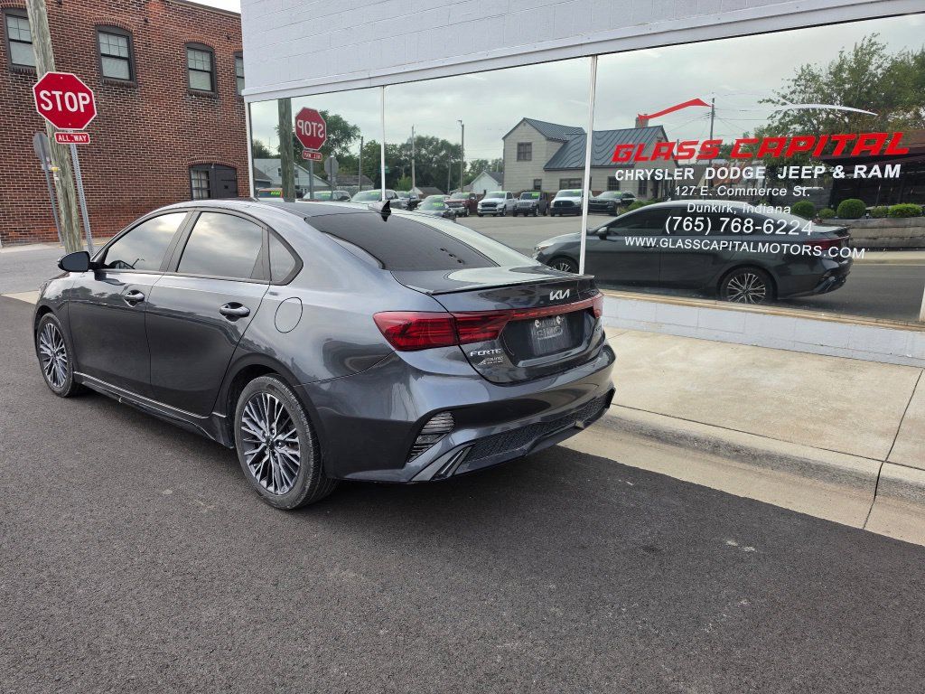 Used 2022 Kia Forte GT-Line w/ GT-Line Premium Package FWD image 5