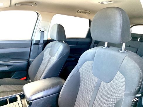 Used 2022 Kia Sorento LX image 12