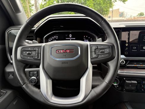 Used 2025 GMC Sierra 1500 SLT w/ SLT Premium Plus Package AWD/4WD image 30