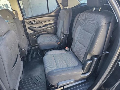 Used 2018 Chevrolet Traverse LT AWD/4WD image 15