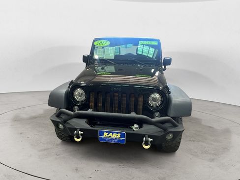 Used 2017 Jeep Wrangler Unlimited Sport AWD/4WD image 2