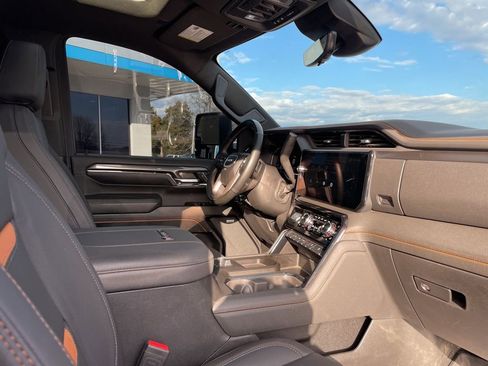 Used 2024 GMC Sierra 2500 AT4 w/ AT4 Premium Plus Package image 30