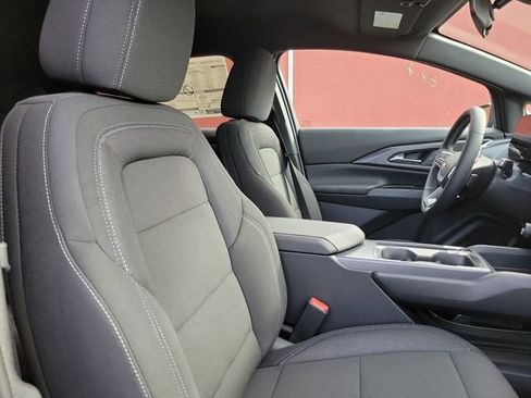 New 2026 Chevrolet Equinox EV LT w/ Comfort Package image 23