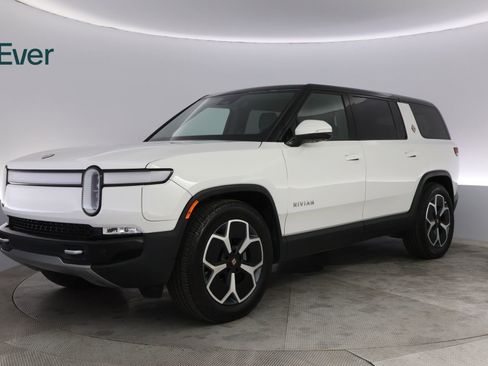 Used 2024 Rivian R1S Adventure AWD/4WD image 2