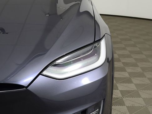 Used 2020 Tesla Model X Long Range image 13