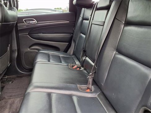 Used 2019 Jeep Grand Cherokee Limited image 11